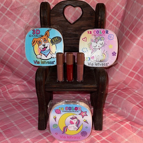 🎈SALE🎈🎀#19.MAKEUP BUNDLE🎀 - Picture 1 of 12